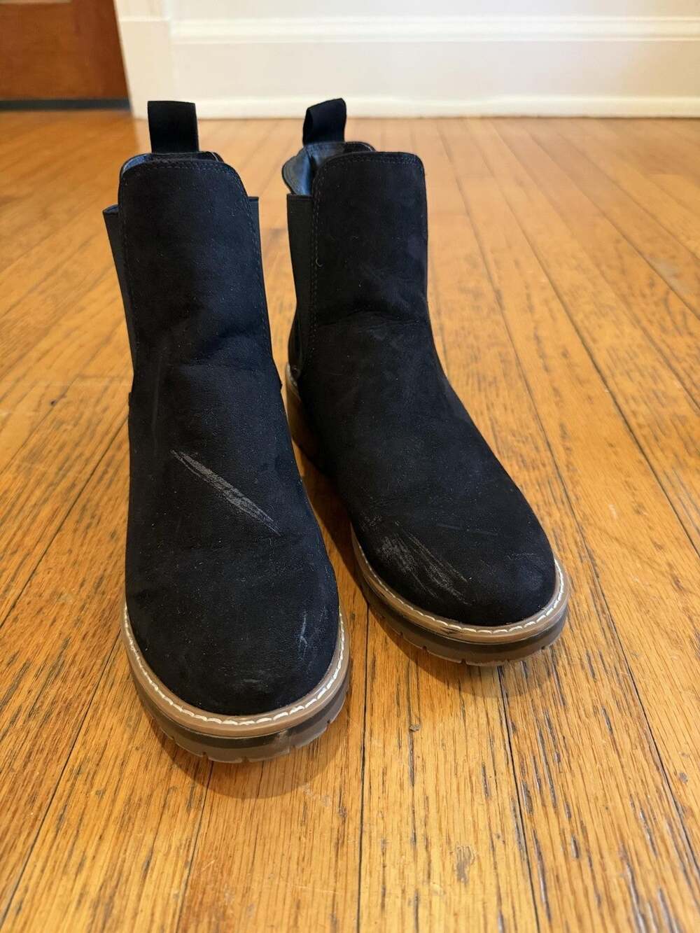 Kensie Boots Womens Size 8 Black Faux Suede Chelsea Ankle Lug Sole Booties